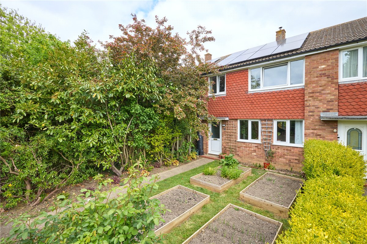 3 bedroom House, St. Thomas Close, Comberton, CB23 - Sold