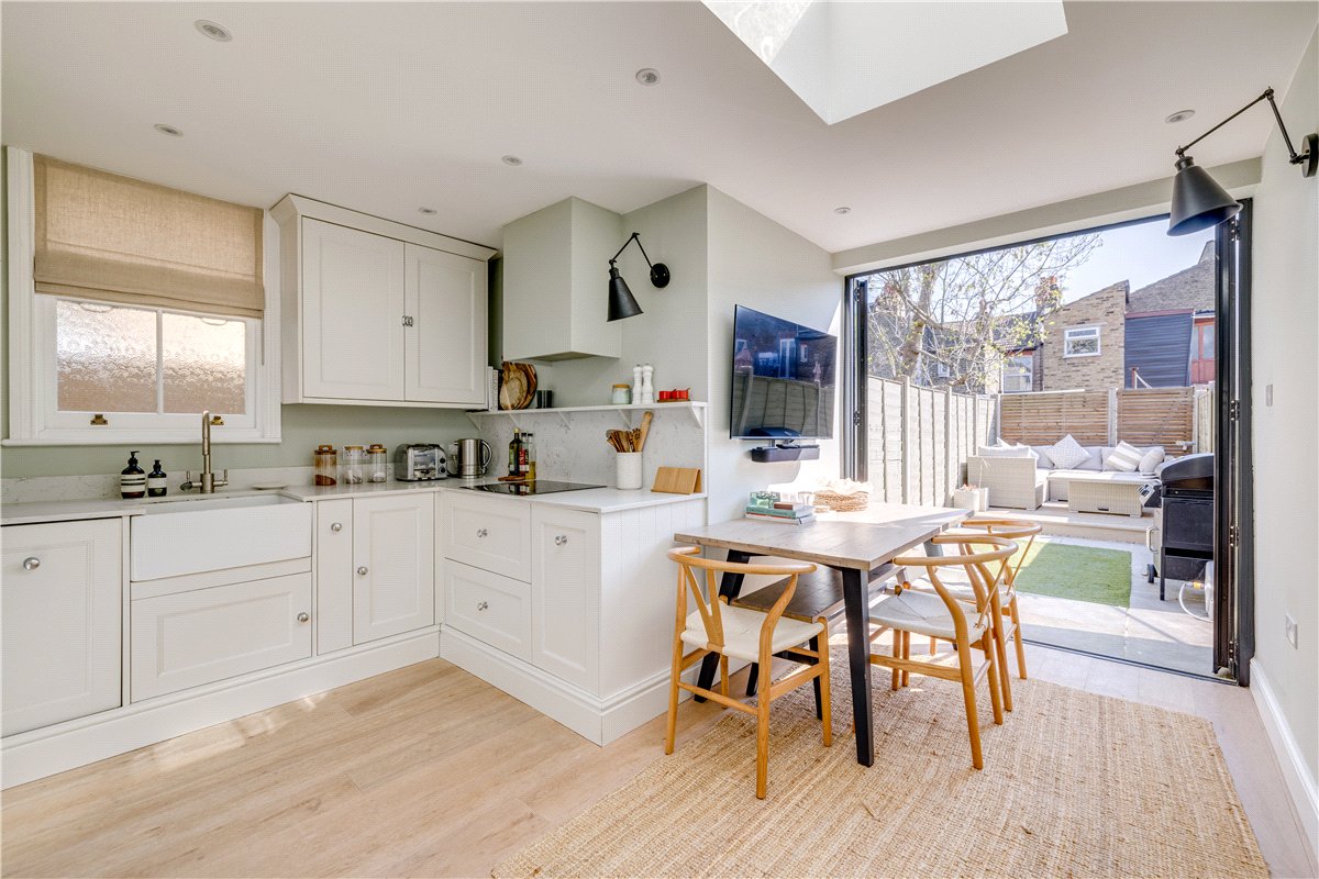2 bedroom Flat, Trentham Street, London, SW18 - Sold STC, Image 3