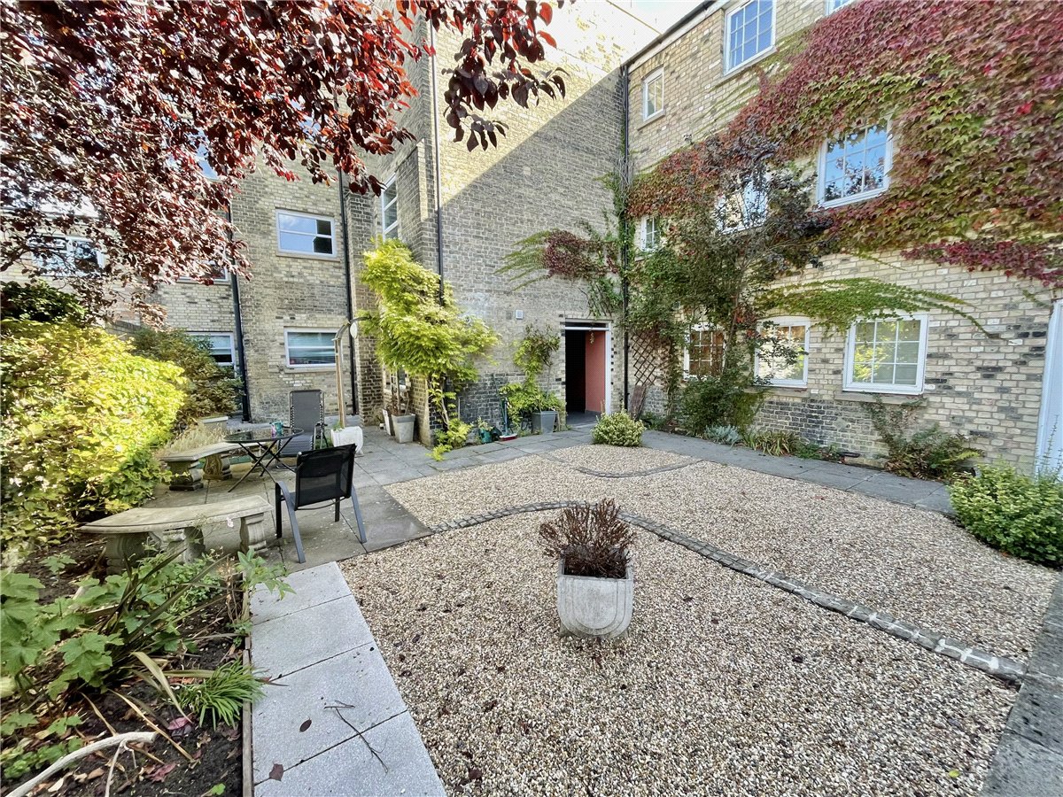 2 bedroom Flat, Paradise Street, Cambridge, CB1 - Sold STC, Image 1