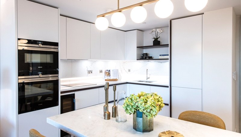 2 bedroom Flat, Edgware Road, London, W2 - Available, Image 1