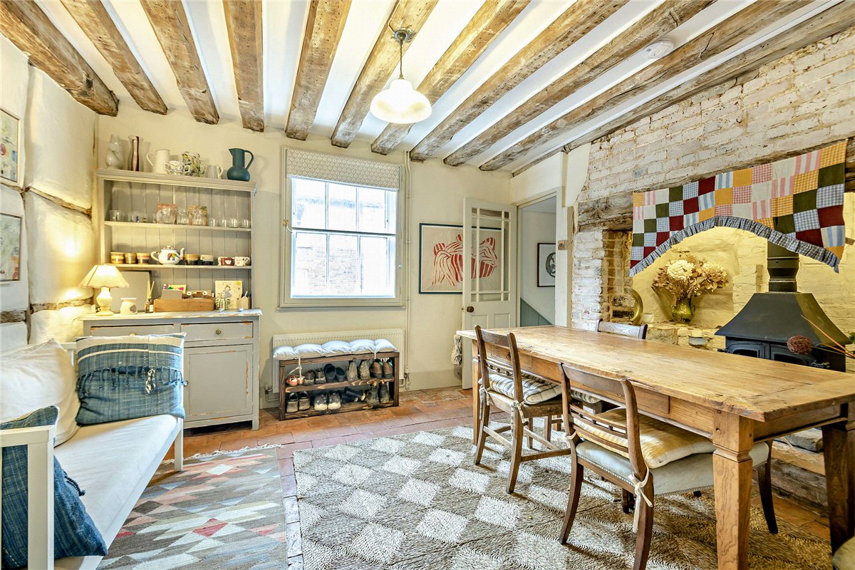 4 bedroom House, George Street, Kingsclere, RG20 - Available, Image 11