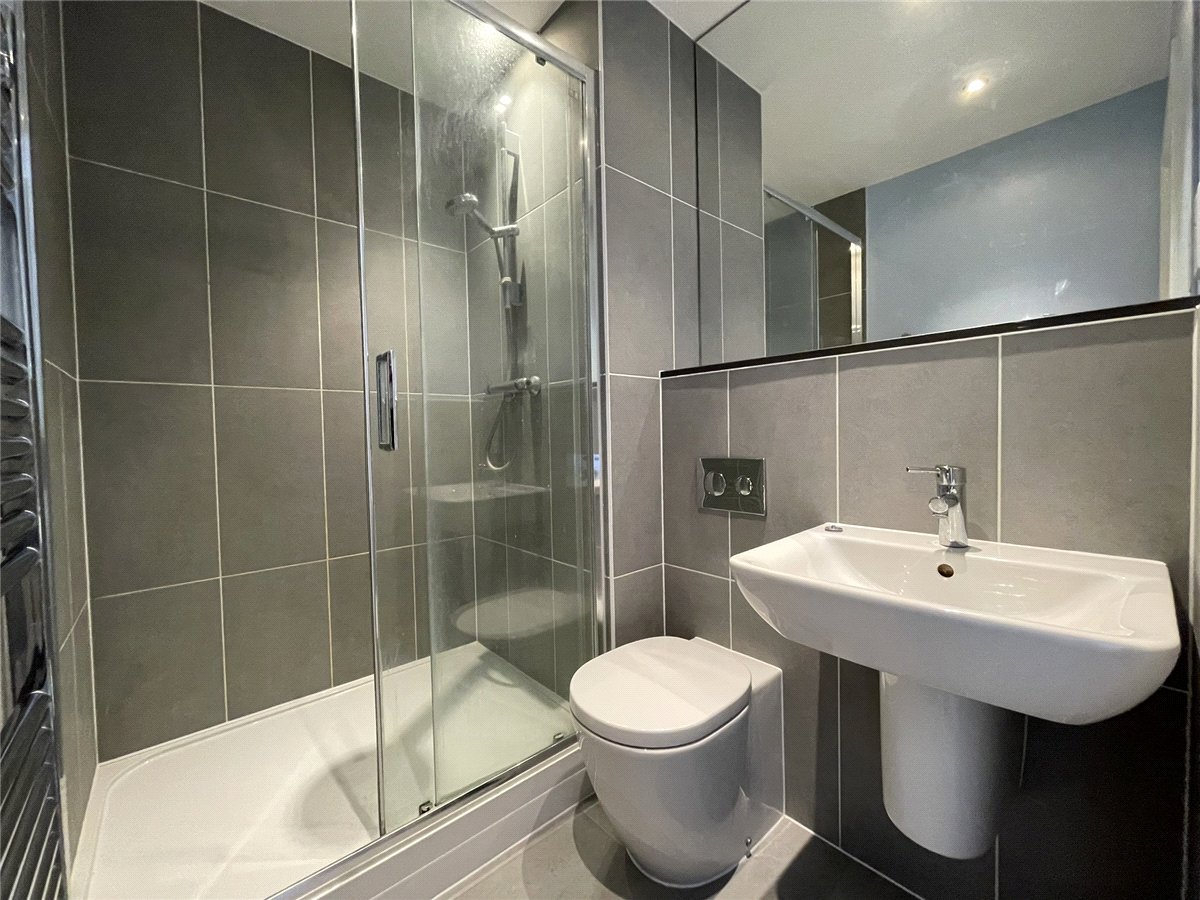 2 bedroom Flat, Kingman Way, Newbury, RG14 - Available, Image 6