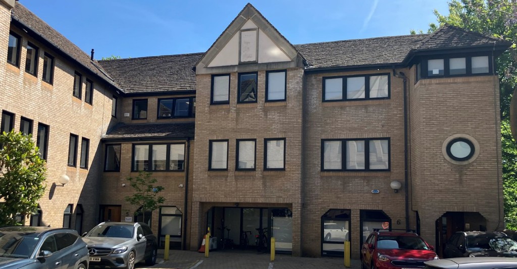 2816 Sq Ft, St. Aldates Courtyard, Oxford, OX1 - Available