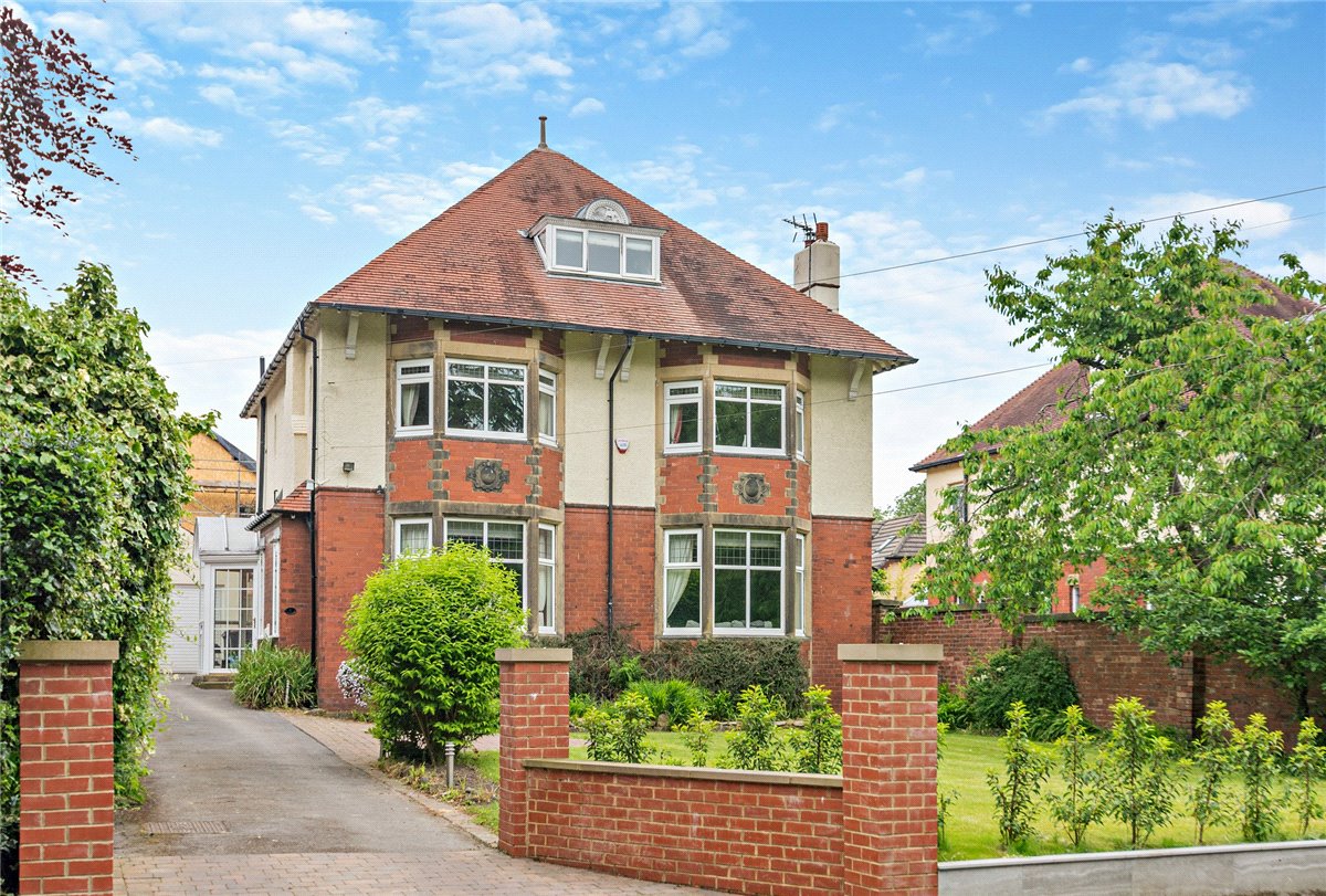 5 bedroom House, Rossett Green Lane, Harrogate, HG2 - Sold