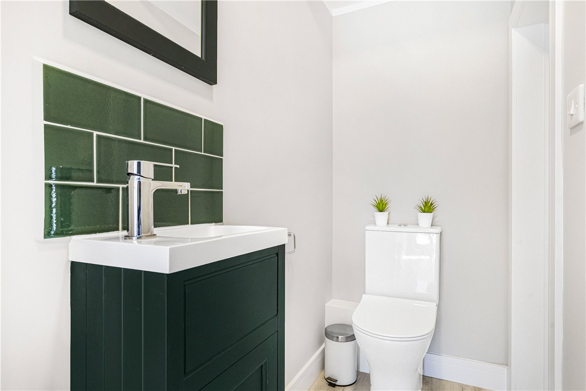 3 bedroom House, Wilmot Close, Witney, OX28 - , Image 11