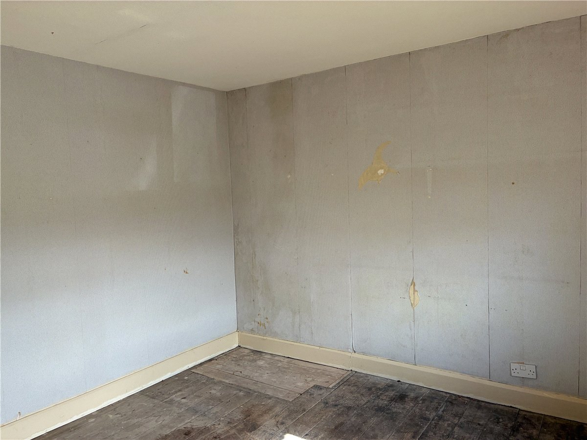 3 bedroom House, Severalls, Ham, SN8 - Sold STC, Image 2