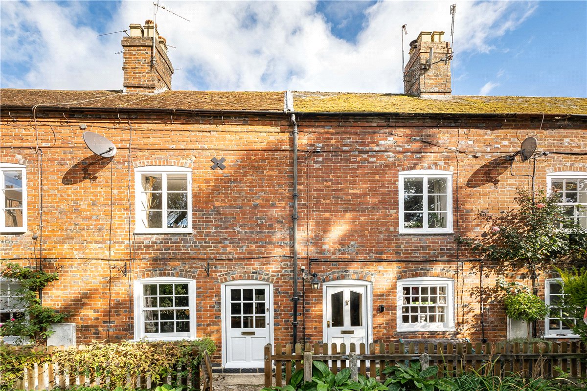3 bedroom House, Wellington Place, High Street, SN8 - Available, Image 16