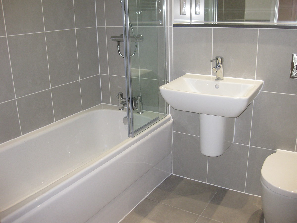 2 bedroom Flat, Racecourse Road, Newbury, RG14 - , Image 5