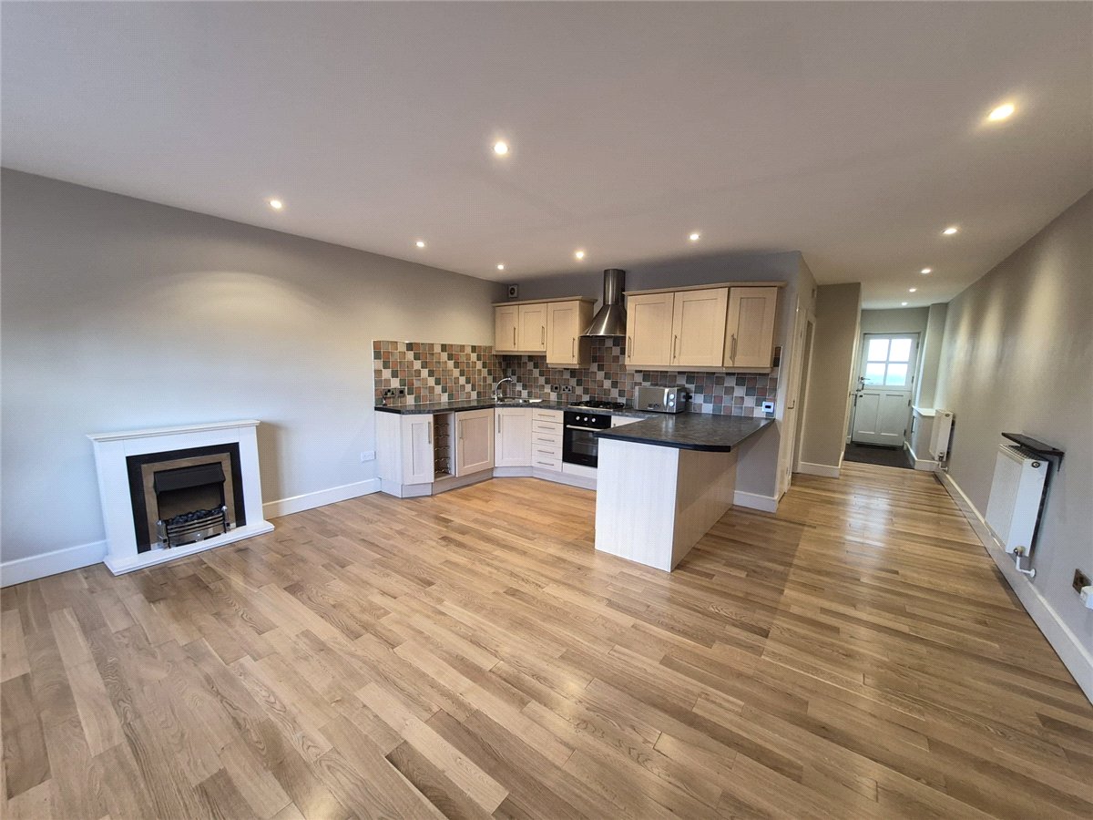 1 bedroom Flat, Square Street, Ramsbottom, BL0 - Available, Image 1