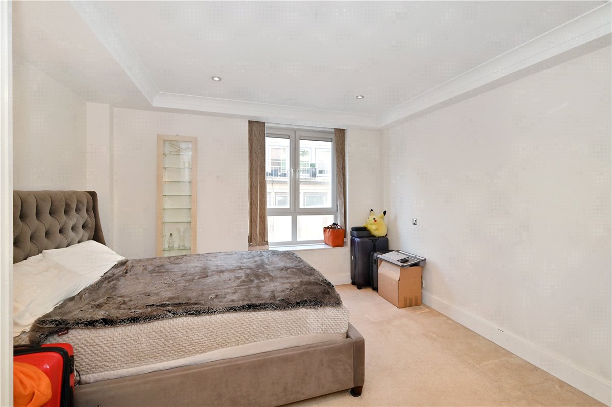 2 bedroom Flat, Barrett Street, Marylebone, W1U - Available, Image 1