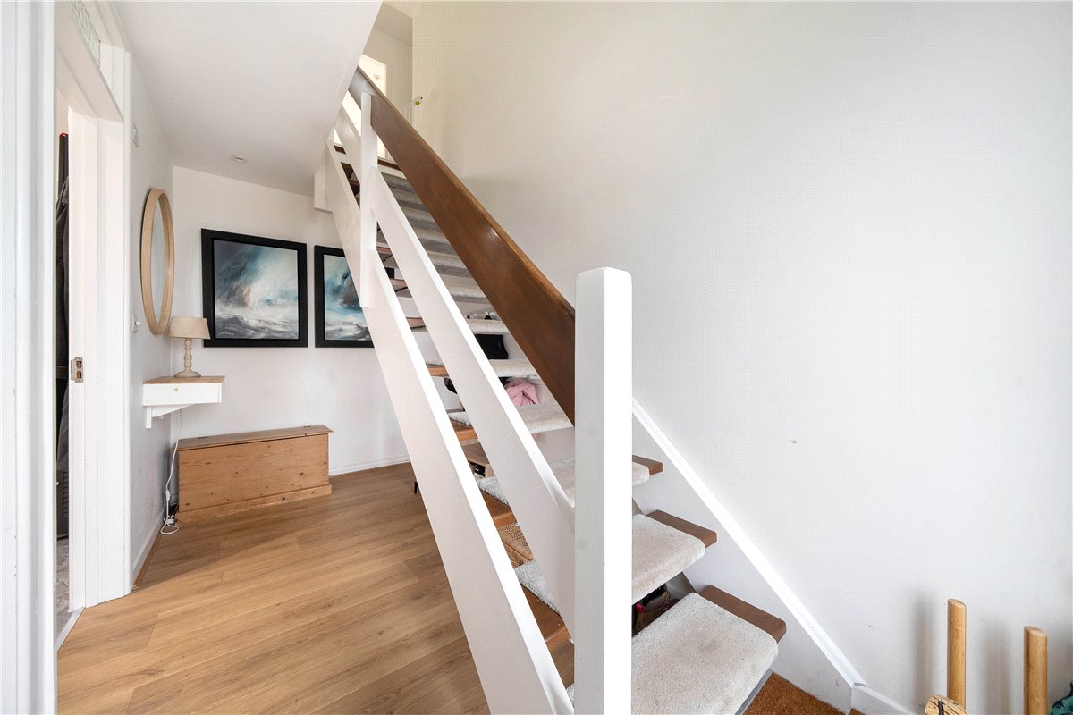 4 bedroom House, Ducks Meadow, Marlborough, SN8 - Available, Image 9