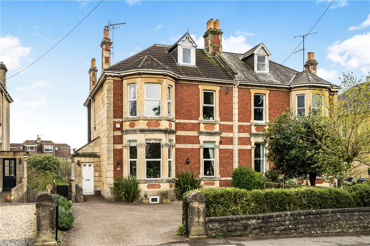 Combe Park, Bath, BA1