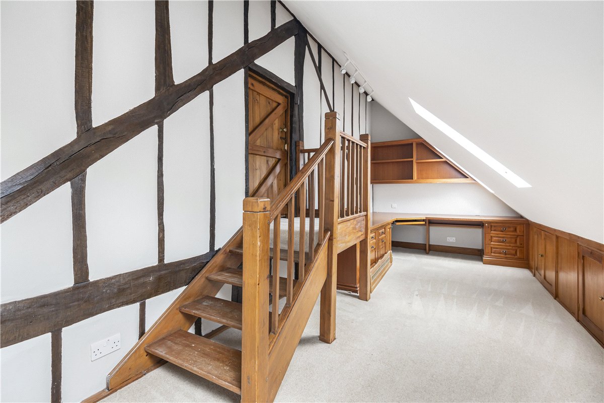 7 bedroom House, Breakspear Road South, Ickenham, UB10 - Available, Image 30