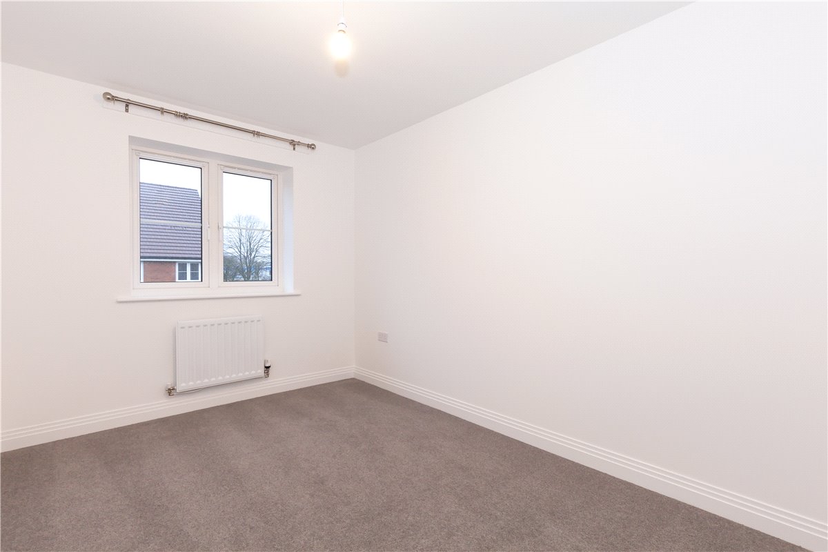 3 bedroom House, Athens Avenue, Aylesbury, HP21 - Let Agreed, Image 8