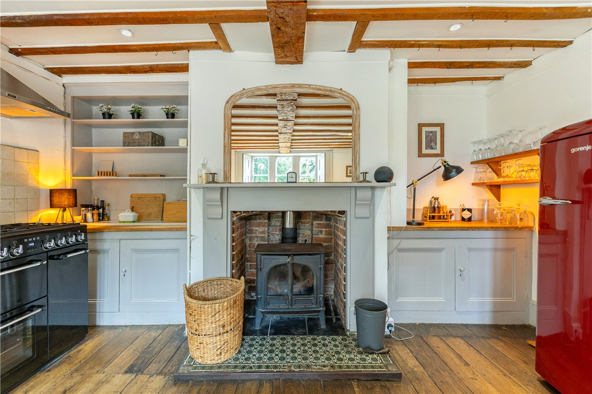 3 bedroom House, West Street, Aldbourne, SN8 - Available, Image 7
