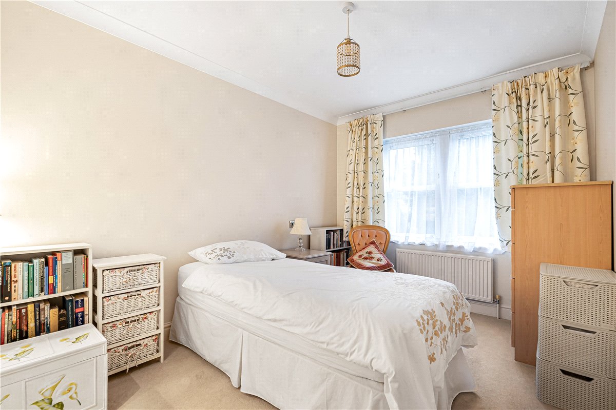 2 bedroom Flat, Hernes Road, Oxford, OX2 - Available, Image 13