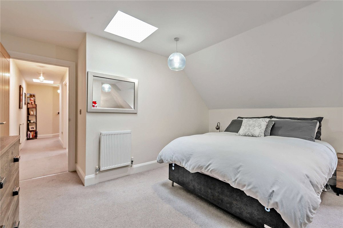 2 bedroom Flat, The Dolmans, Shaw, RG14 - Sold, Image 4