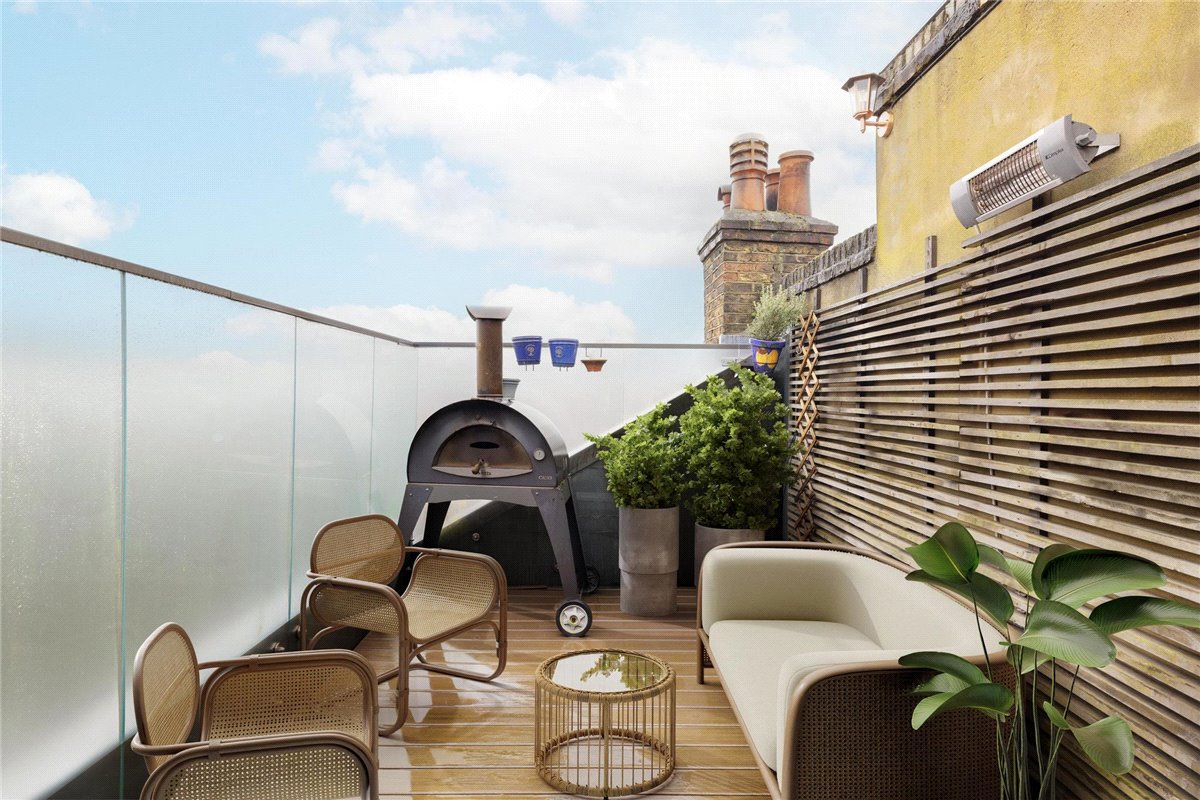 3 bedroom Maisonette, Tranmere Road, London, SW18 - Sold STC, Image 2