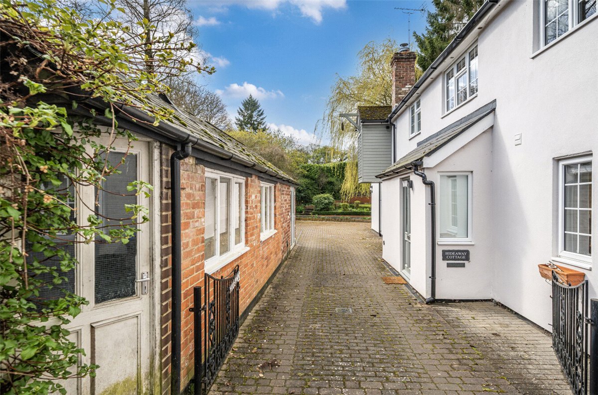 3 bedroom Cottage, Wilton, Marlborough, SN8 - Available, Image 6