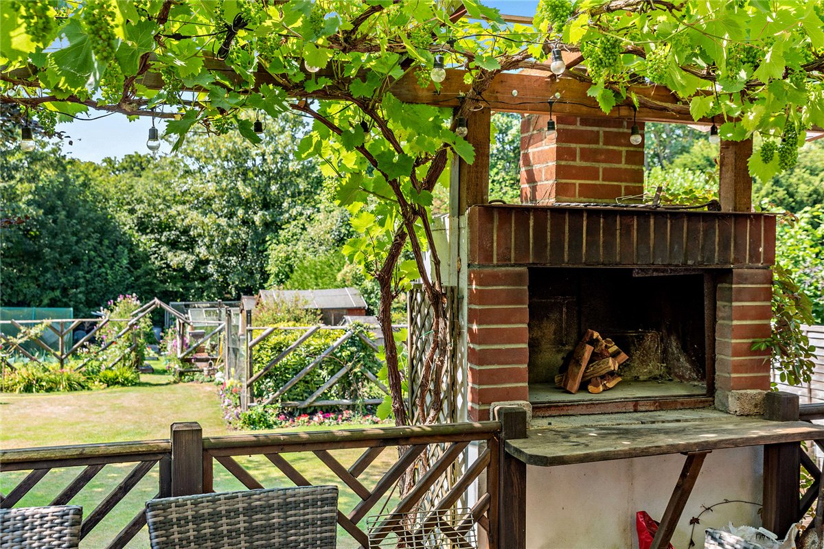 4 bedroom House, Overton Road, Micheldever Station, SO21 - Available, Image 1