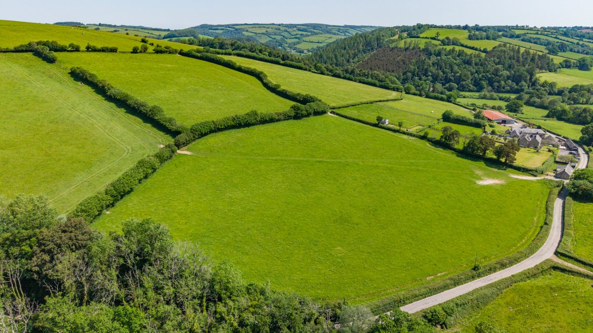 163.92  Farm, Perry Farm, Dulverton, TA22 - Available, Image 24