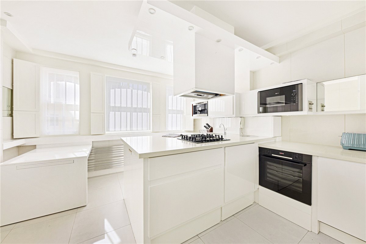 3 bedroom Flat, Rosary Gardens, South Kensington, SW7 - Available, Image 10