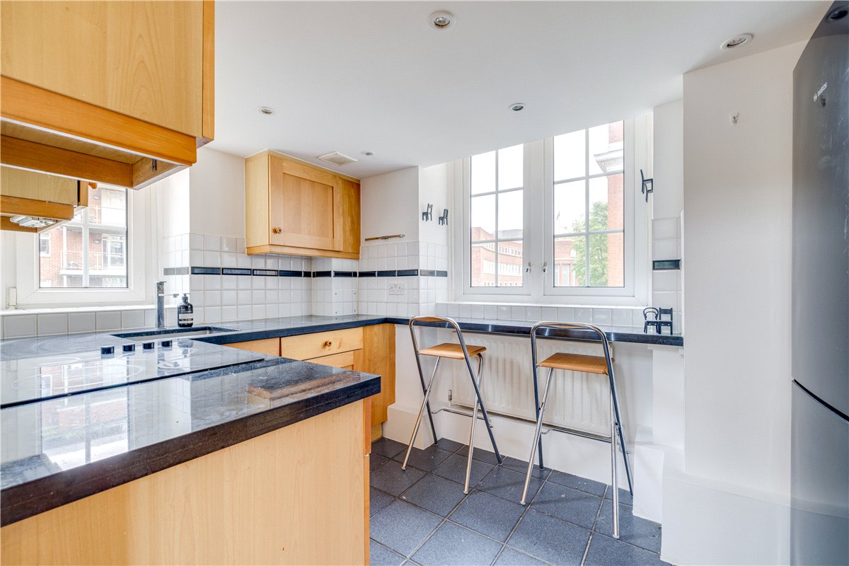 2 bedroom Flat, Rosebery Avenue, Clerkenwell, EC1R - , Image 8