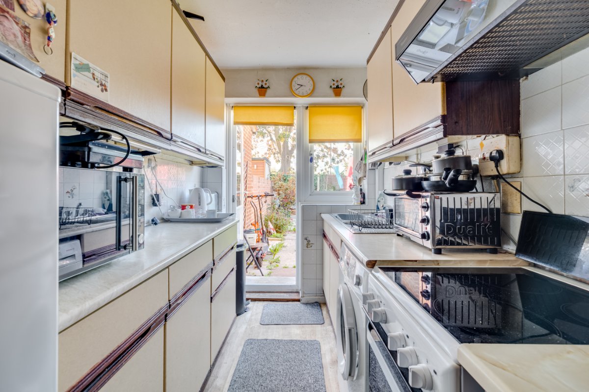 2 bedroom House, Barnes Avenue, London, SW13 - Sold STC, Image 6