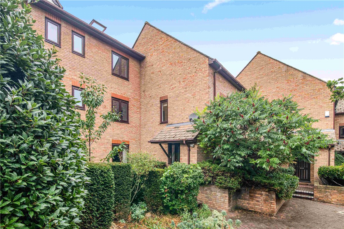 4 bedroom House, Ranelagh Gardens, London, SW6 - Available