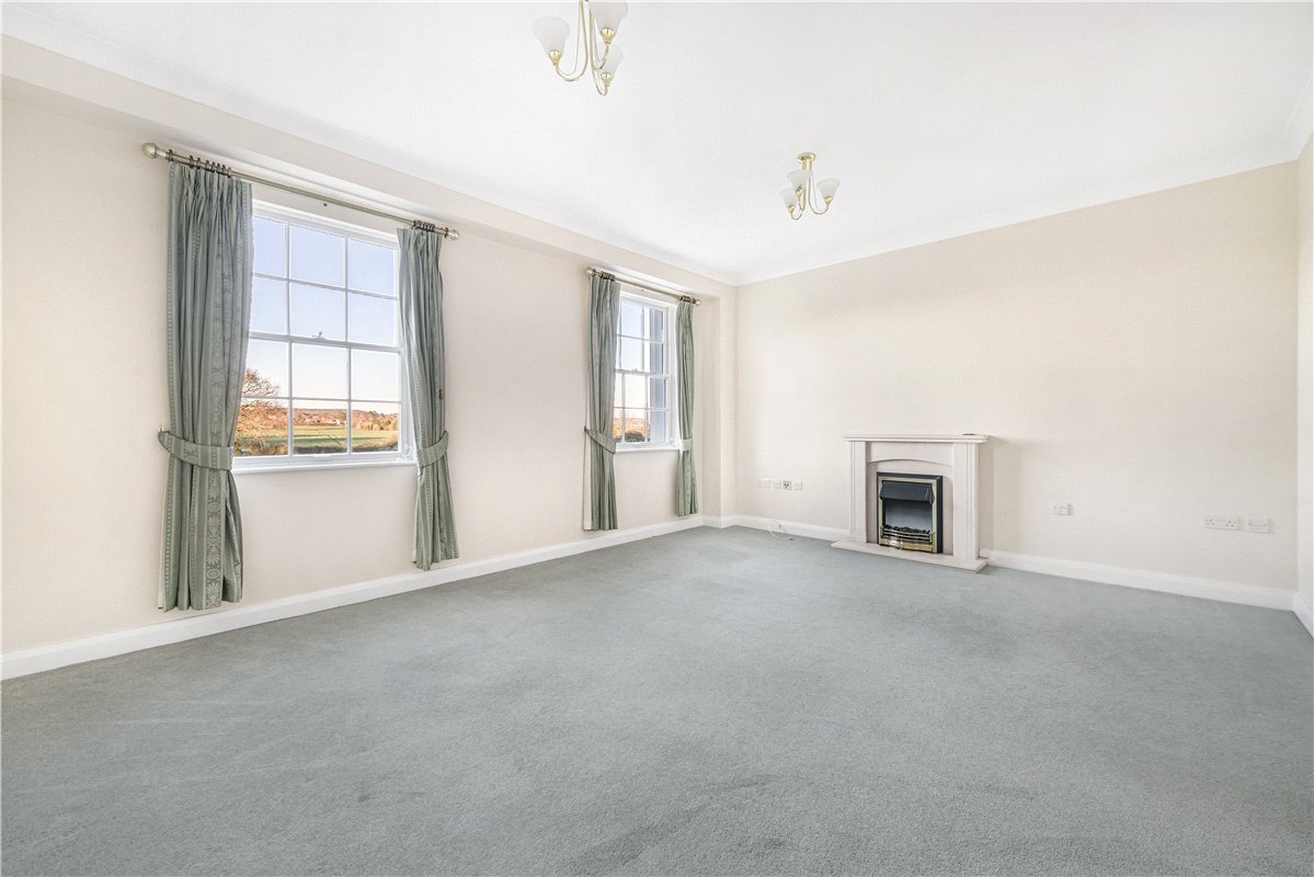 3 bedroom House, Tortington Manor, Ford Road, BN18 - Available, Image 2
