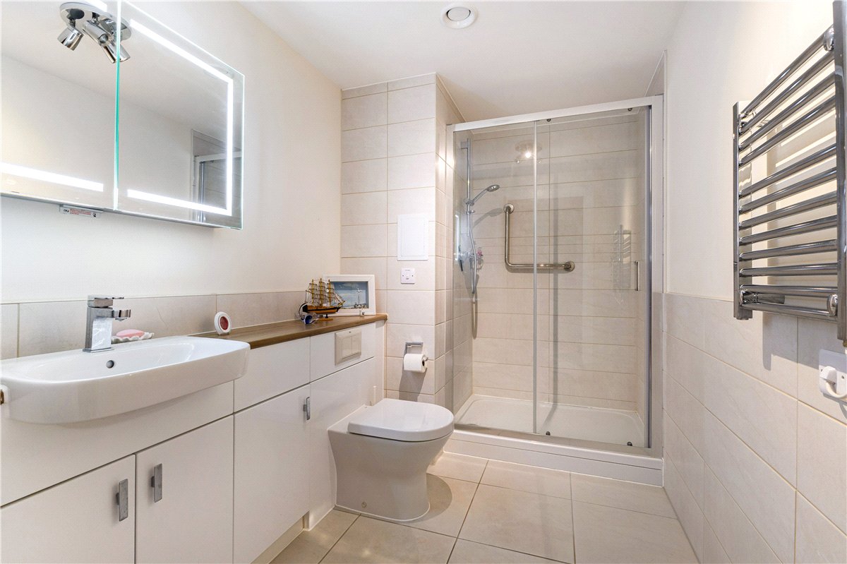 2 bedroom Flat, Granham Close, Marlborough, SN8 - Available, Image 12