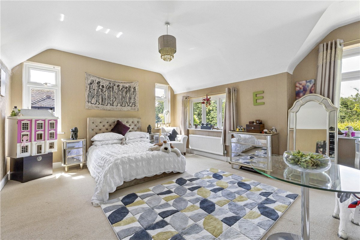 5 bedroom House, Leaze Road, Marlborough, SN8 - Available, Image 16