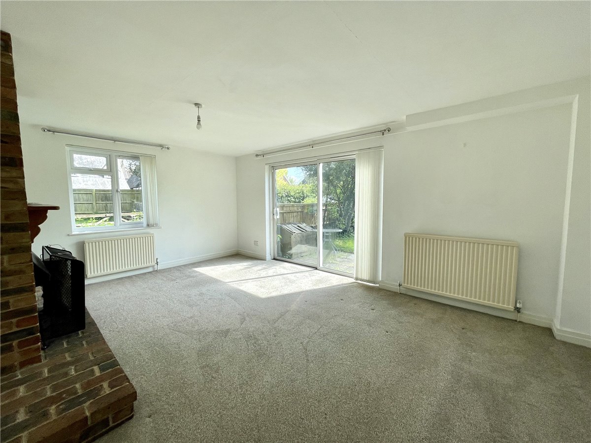 4 bedroom House, Queen Catherine Road, Steeple Claydon, MK18 - Available, Image 4