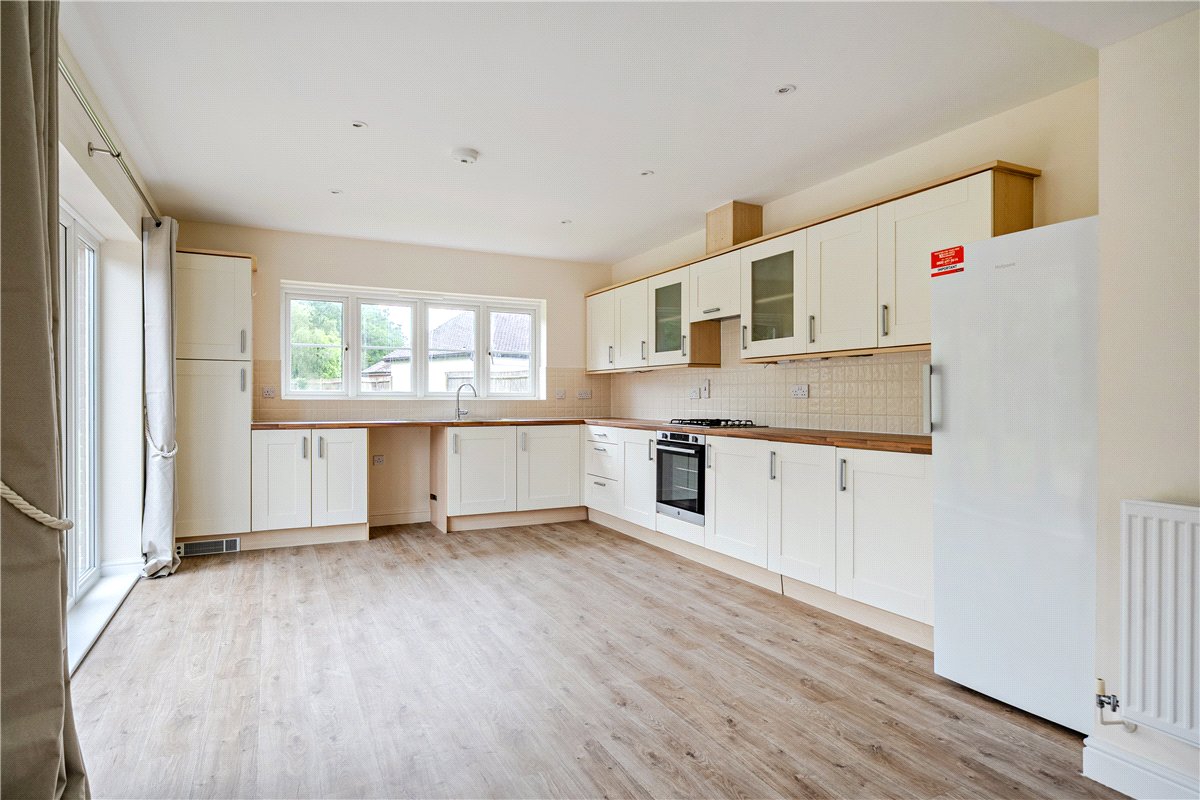 4 bedroom House, Upper Bucklebury, Reading, RG7 - Available, Image 3
