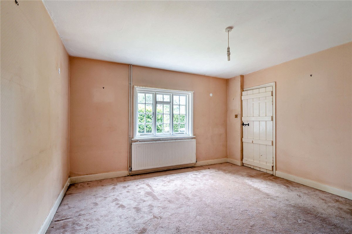 3 bedroom House, Soke Road, Silchester, RG7 - Available, Image 10