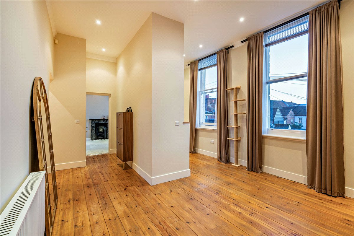 2 bedroom Flat, Craven Road, Newbury, RG14 - Available, Image 4