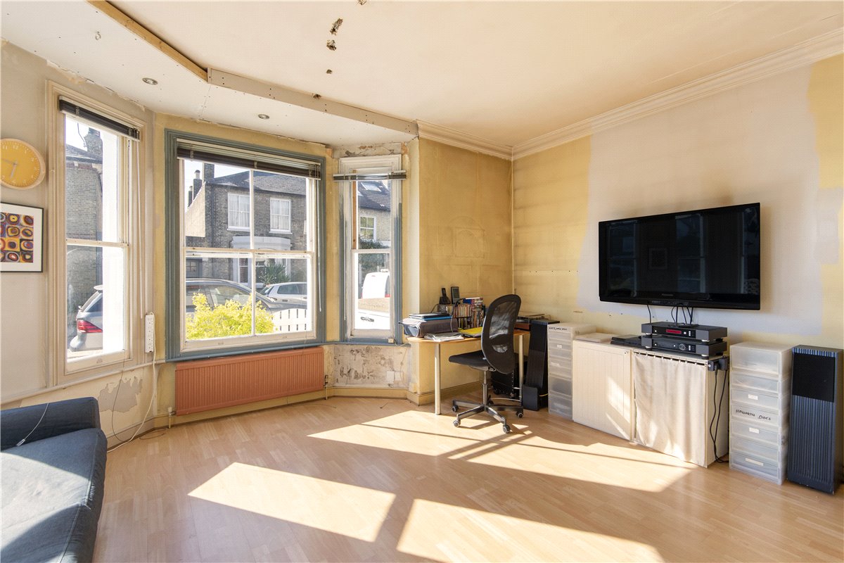 1 bedroom Flat, Nottingham Road, Bellevue Village, London, SW17 - Sold, Image 3