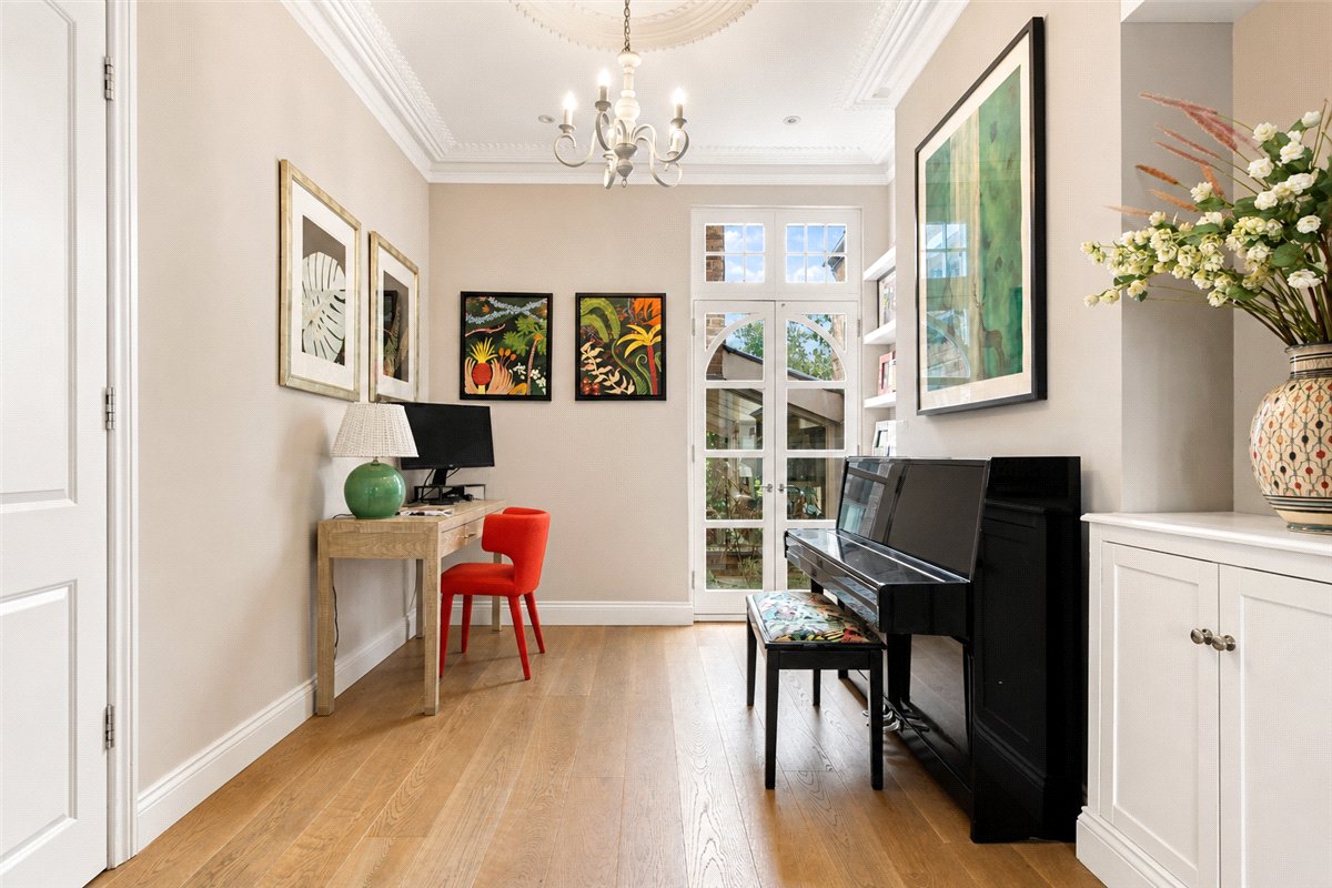 5 bedroom House, Bovingdon Road, London, SW6 - Available, Image 7