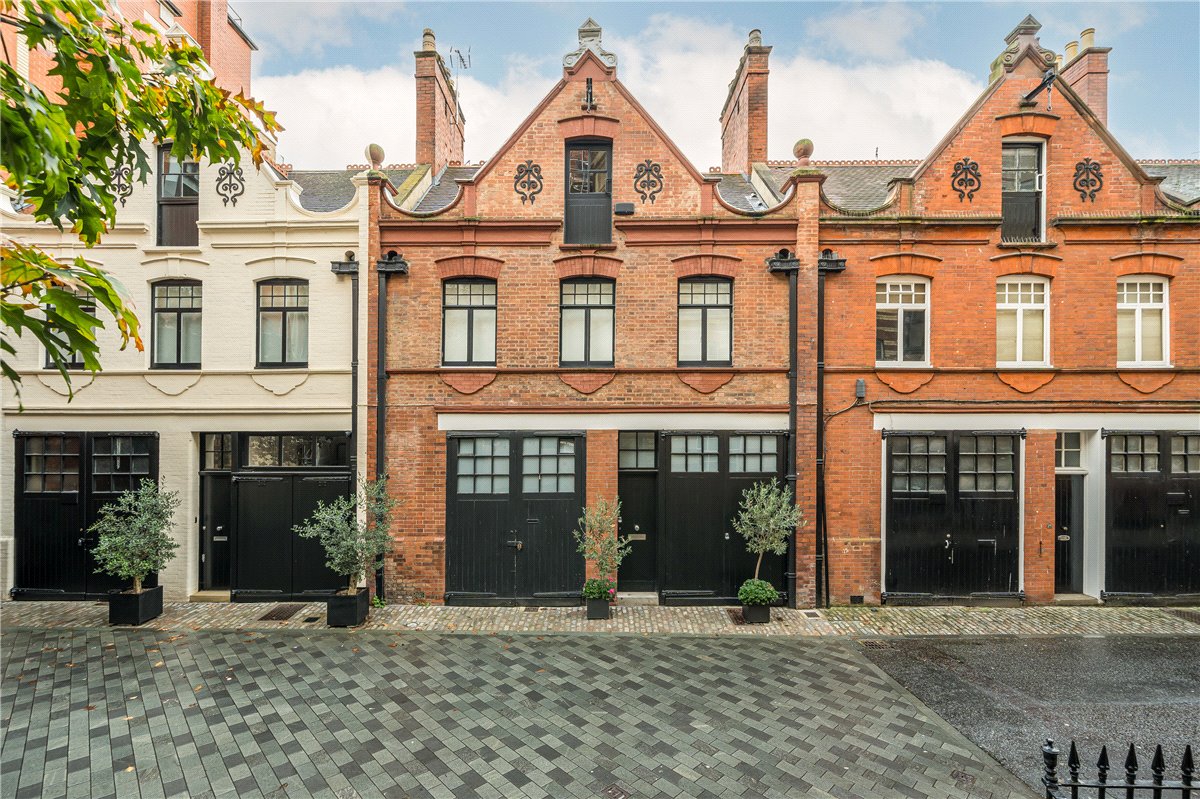 3 bedroom House, Bourdon Street, Mayfair, W1K - Available