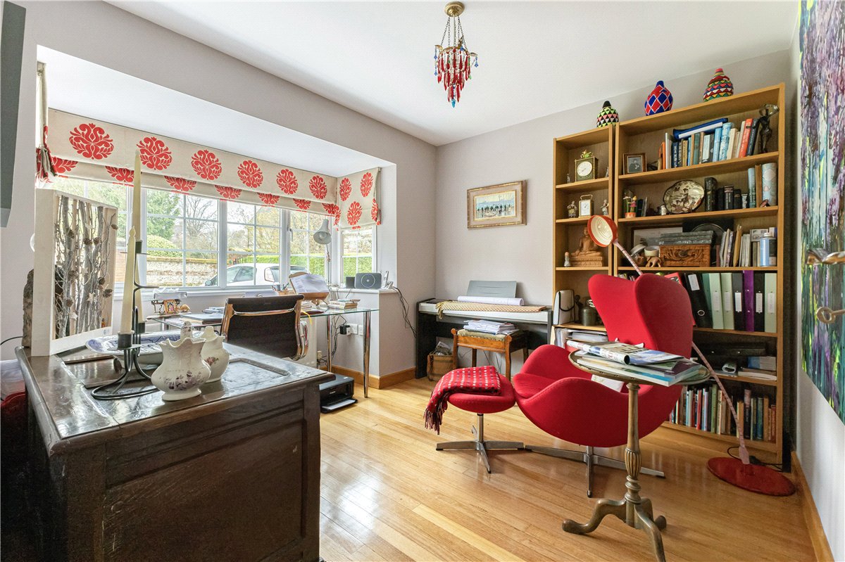 4 bedroom House, Edgar Road, Winchester, SO23 - Available, Image 3