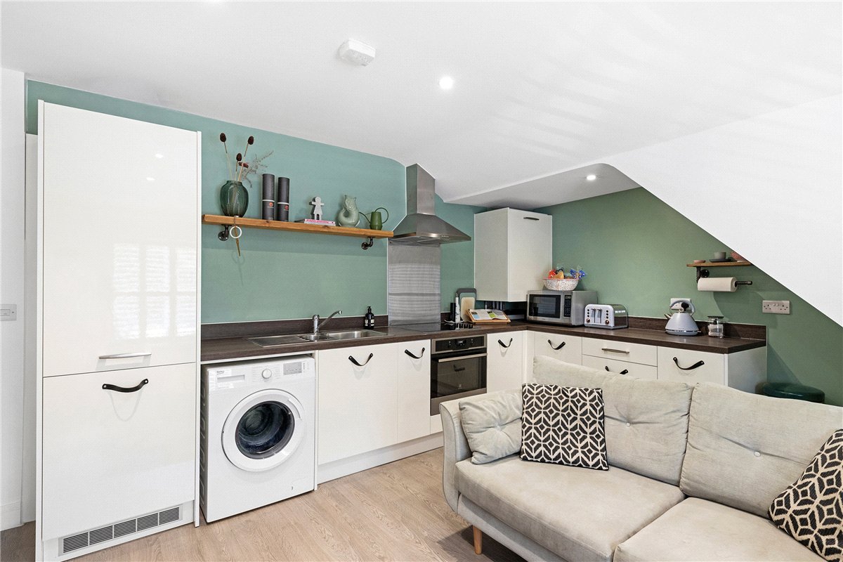 1 bedroom Flat, Ditton Grove, Esher, KT10 - Available, Image 3