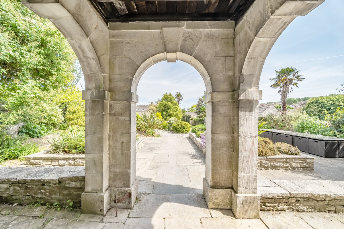 8 bedroom House, High Street, Swanage, BH19 - Available, Image 20