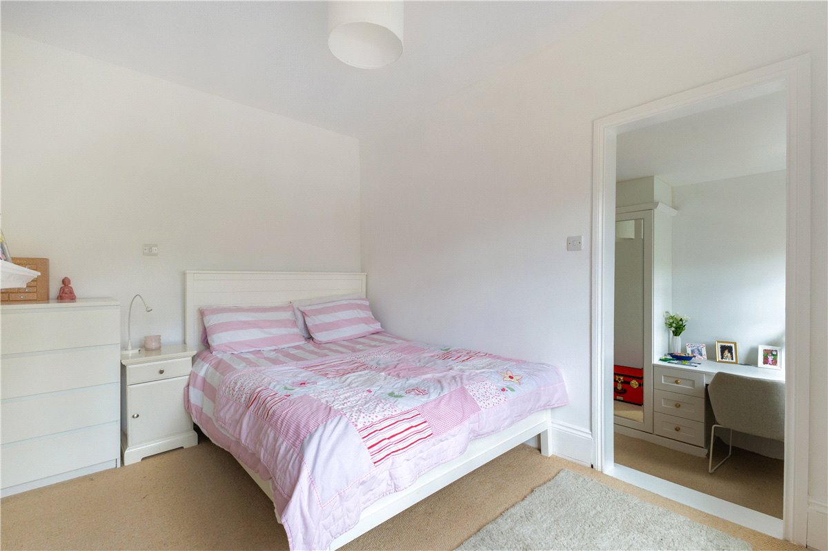 5 bedroom House, Bath Road, Marlborough, SN8 - Available, Image 21