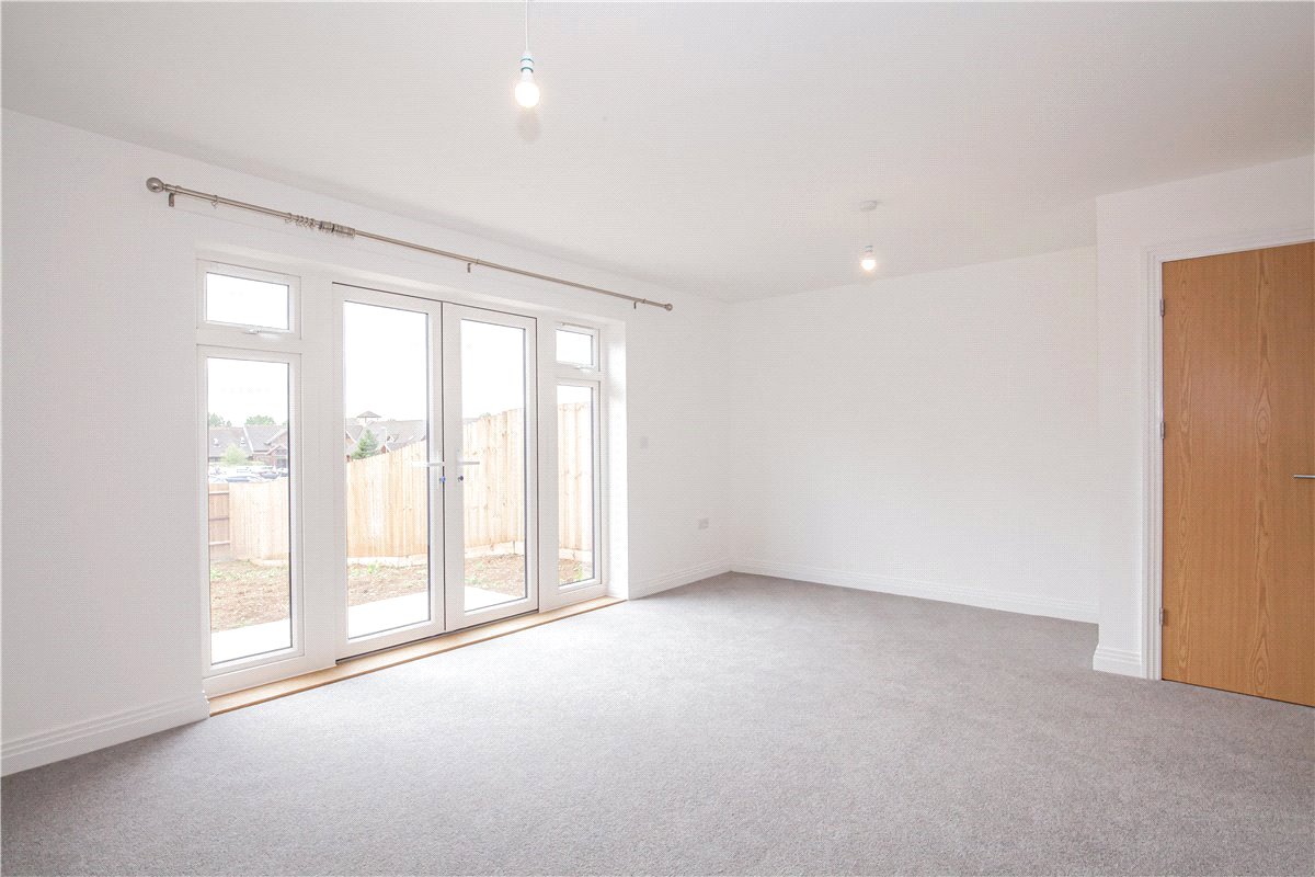 3 bedroom House, Rye Crescent, Curbridge, OX29 - Let Agreed, Image 5