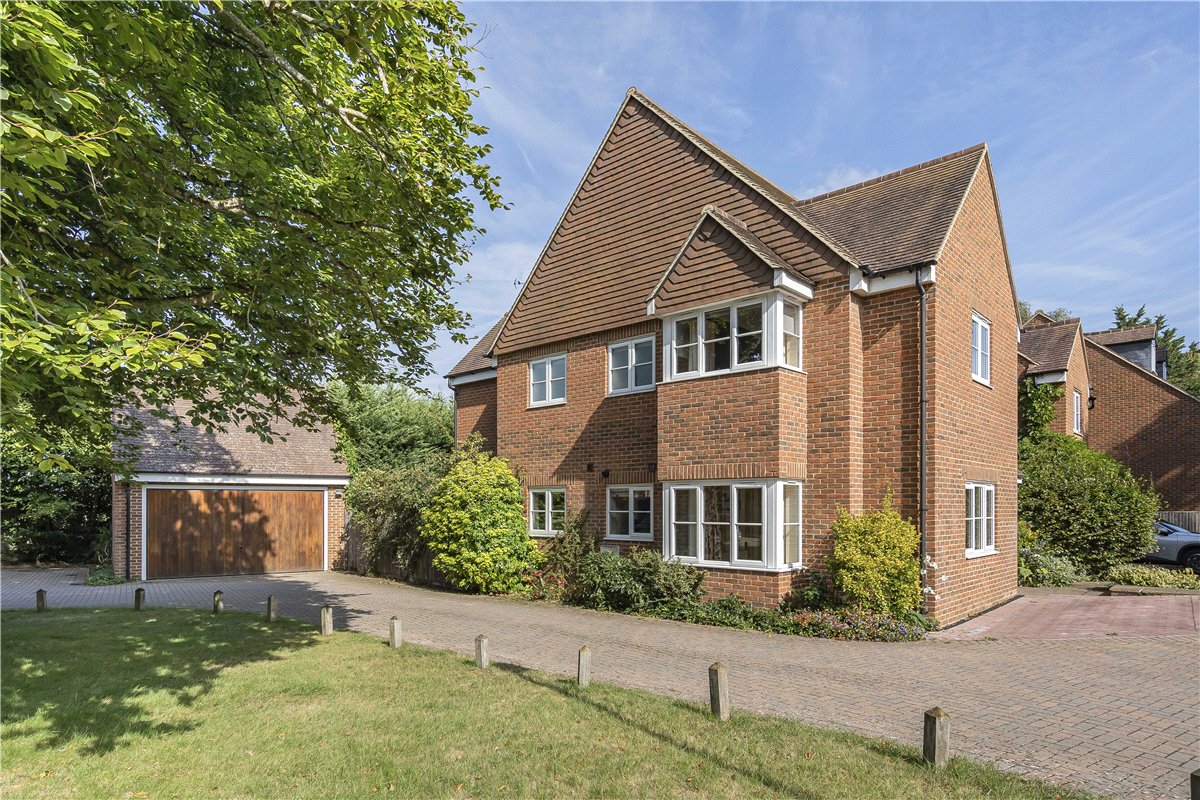 4 bedroom House, Poppy Close, Yarnton, OX5 - Let Agreed