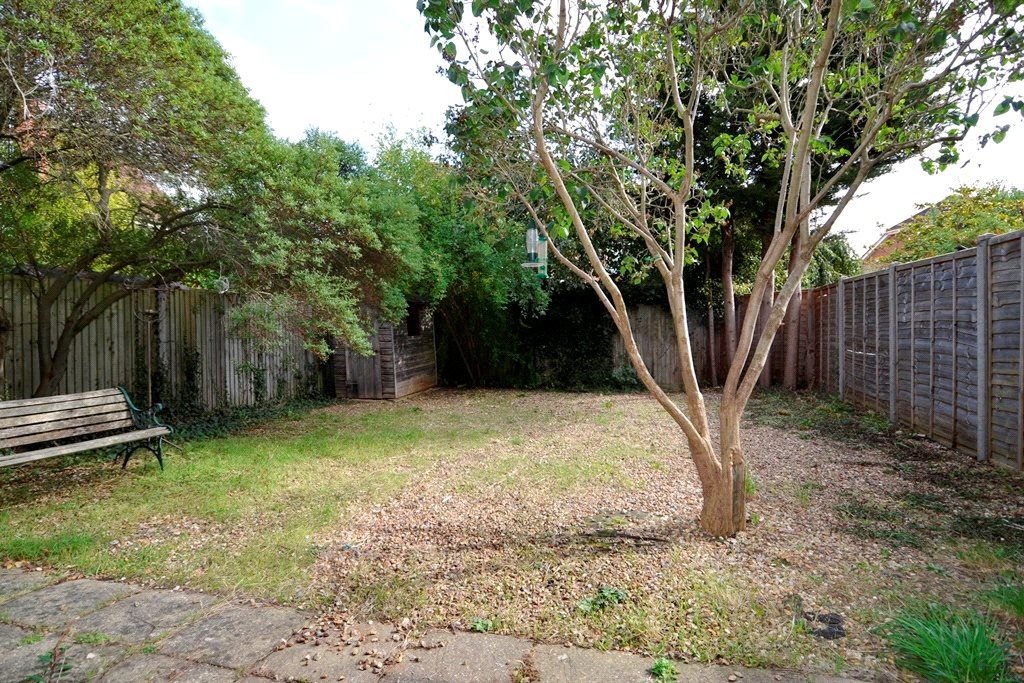 4 bedroom House, Northweald Lane, Kingston upon Thames, KT2 - , Image 9