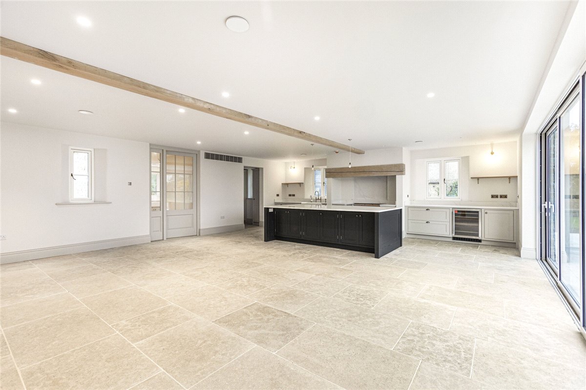 5 bedroom House, Lower End, Alvescot, OX18 - Sold, Image 2