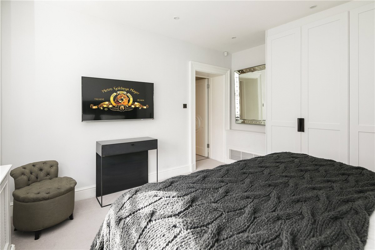 3 bedroom Flat, North Audley Street, London, W1K - Available, Image 3