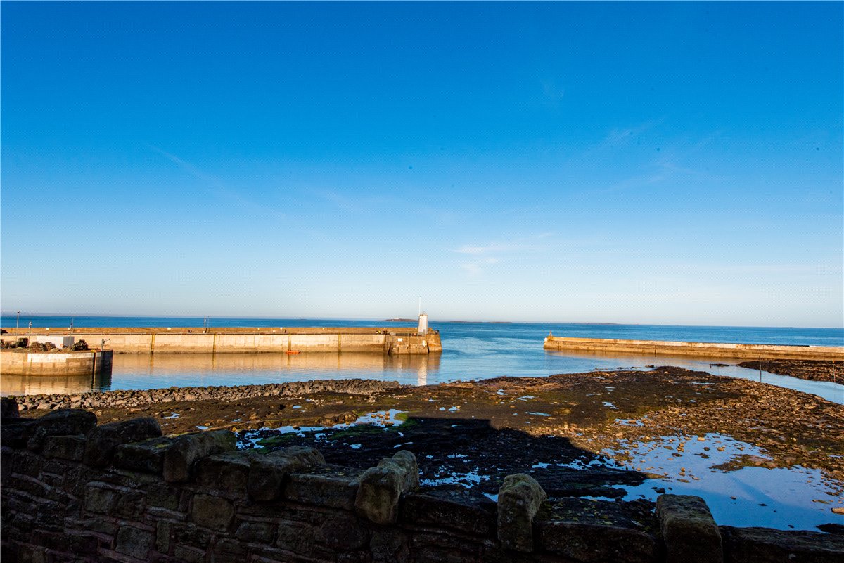 3 bedroom Flat, Farne House, 12 Crewe Street, NE68 - Available, Image 12