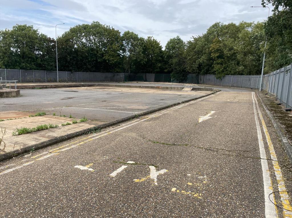 0.42 acres, Hatfield Road, Hatfield, AL9 - Available